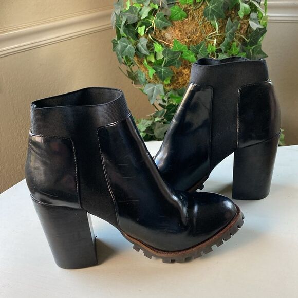 Steve Madden Black Ankle Boots - Picture 4 of 16